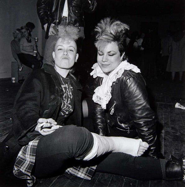 "GiGi and Lisa" silver gelatin print 10"x10" Richmond VA 1984 : Duke center for documentary photography : Thurston Howes Photography